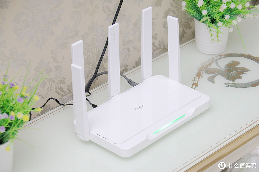 百元价位电竞路由器信号强还游戏快锐捷雪豹路由器有多香