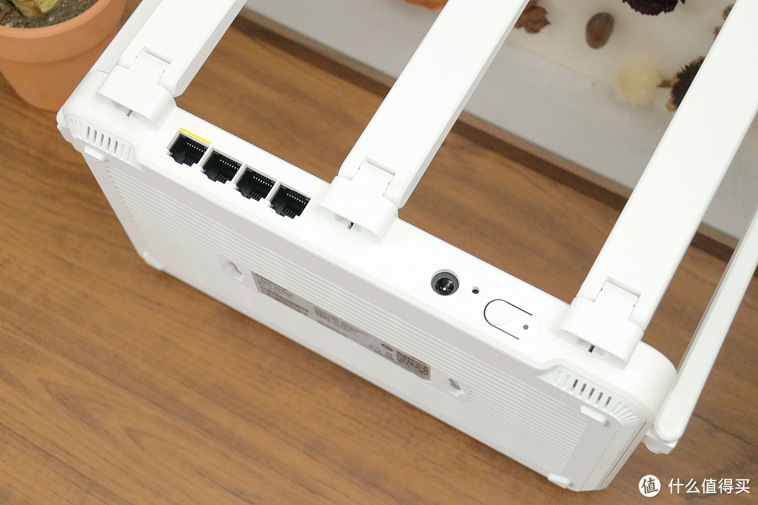 百元价位电竞路由器信号强还游戏快锐捷雪豹路由器有多香