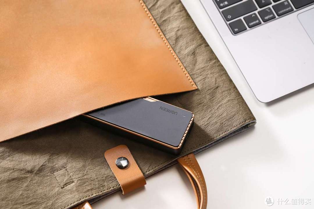 实用主义的EDC好物:绿联USB4固态硬盘盒实现生产力倍增