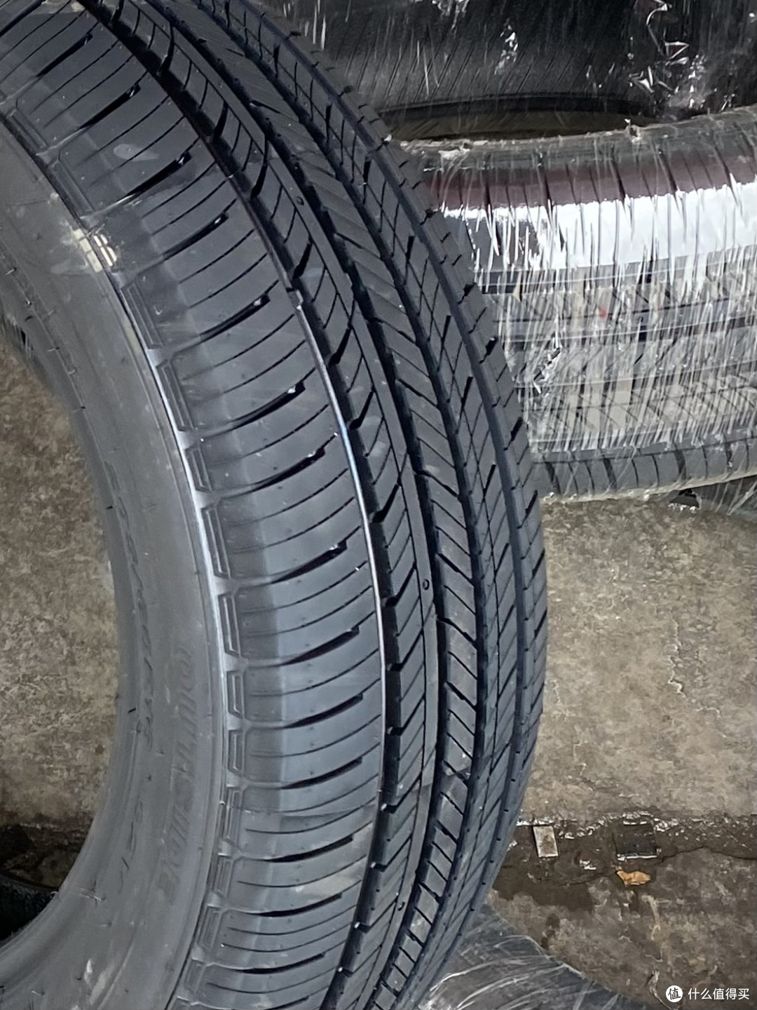 不到千元换了全车轮胎，开了快8年的小车还能再战5年！——飞跃龙腾轮胎实测体验