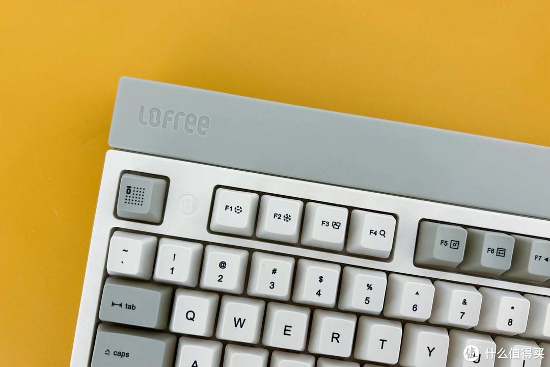 传统美学与现代科技的结合，洛斐小方98三模机械键盘