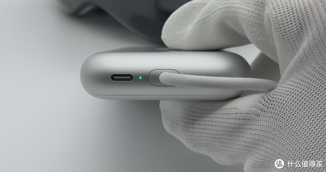 全网首发!Apple Vision Pro 外接电池充电兼容性测试