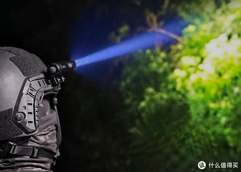 夜战必备神器，凯瑞兹XT1C Pro双光源Mini战术头盔灯！
