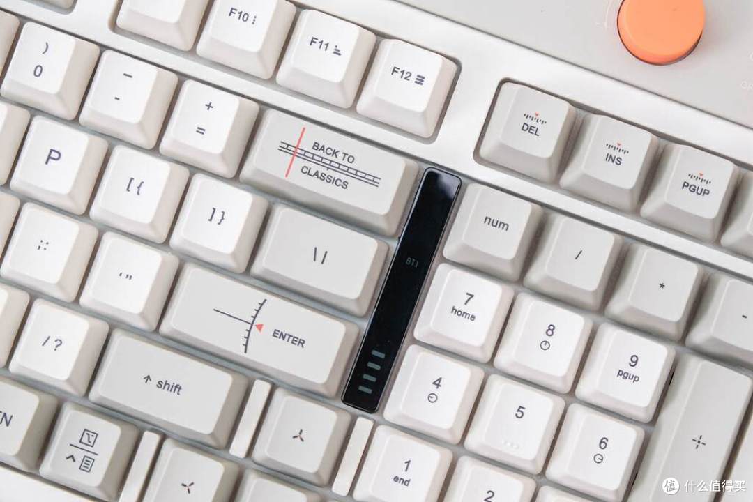 洛斐小方98三模机械键盘体验:复古感设计,手感软弹,久敲不累