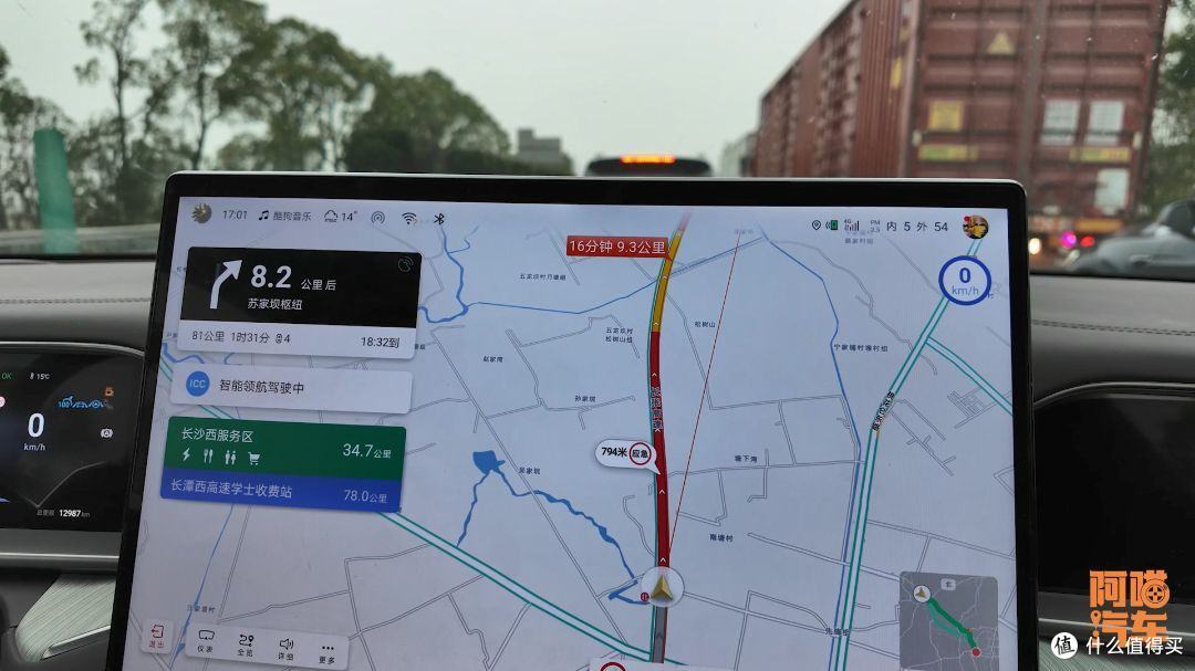 高速没车祸却严重堵车,到底是啥原因?带你看堵车的源头就知道了