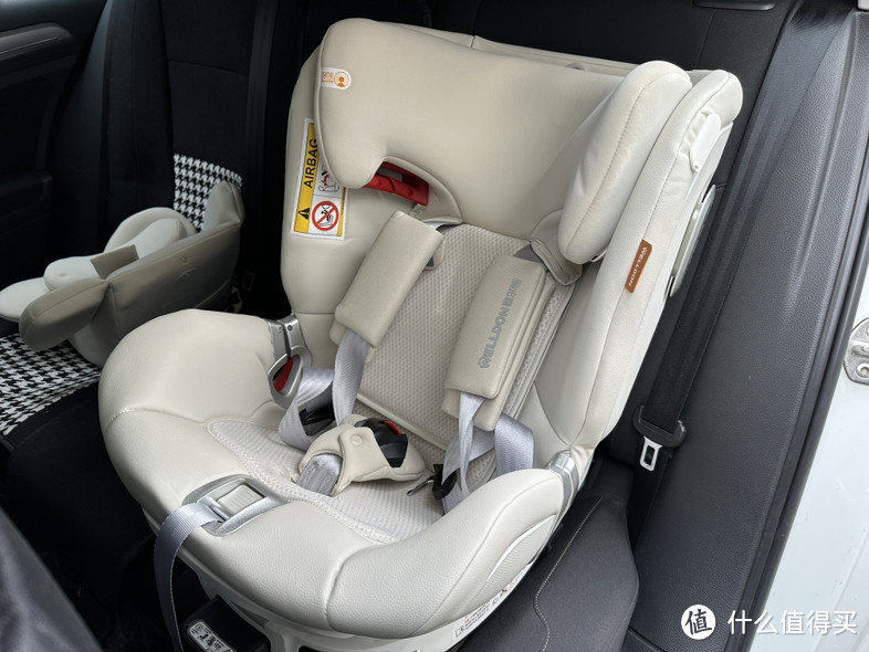 大胖小子的第一把安全座椅奚梦瑶同款惠尔顿解决了新手爸妈的养儿焦虑