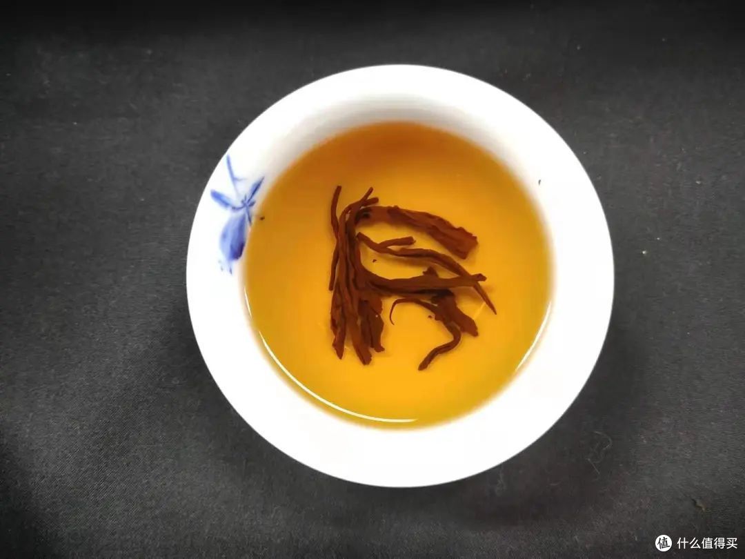 四川茶博会 为什么要把茶叶做成各种形状?这样更贵?