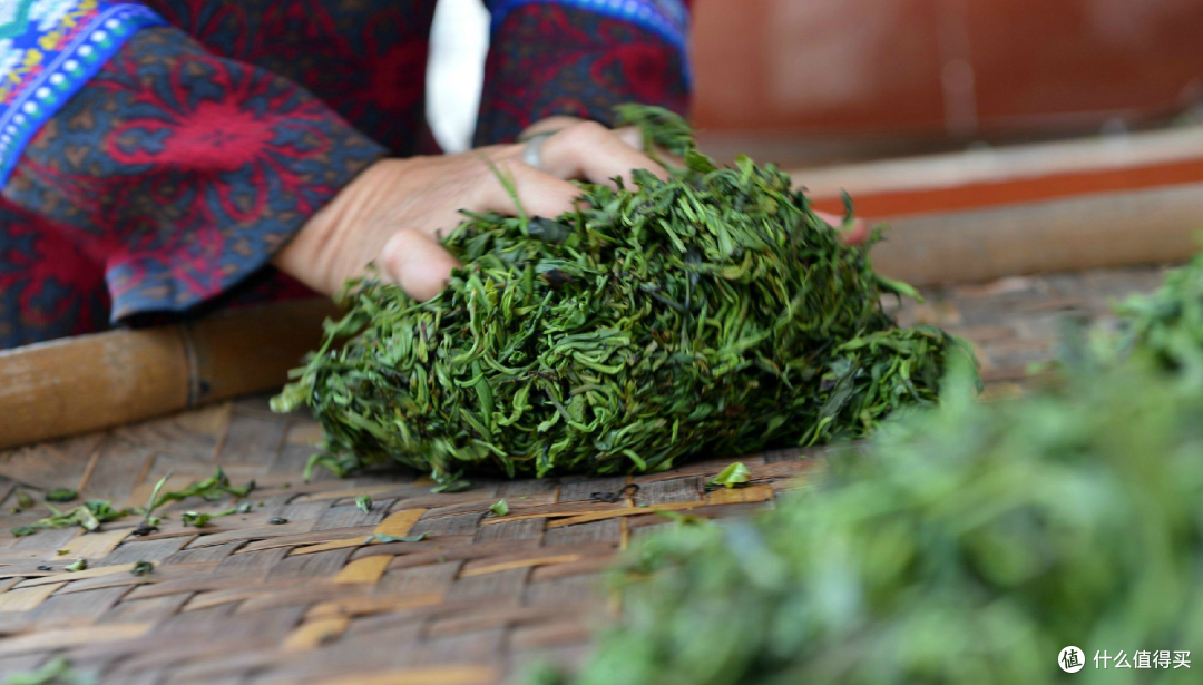 四川茶博会 为什么要把茶叶做成各种形状?这样更贵?