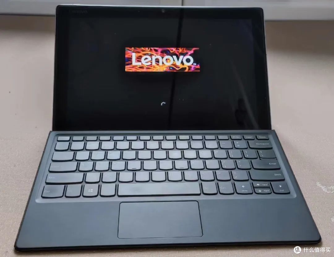 这部八代i5的笔记本只要1000块还能当windows平板使用