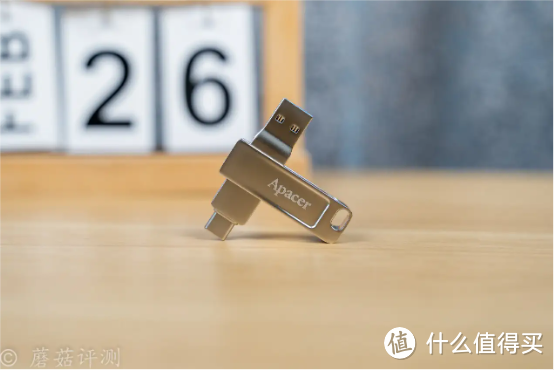 手机、PC都能用,精致、小巧不发热,宇瞻AP301双接口USB 3.2手机U盘 评测