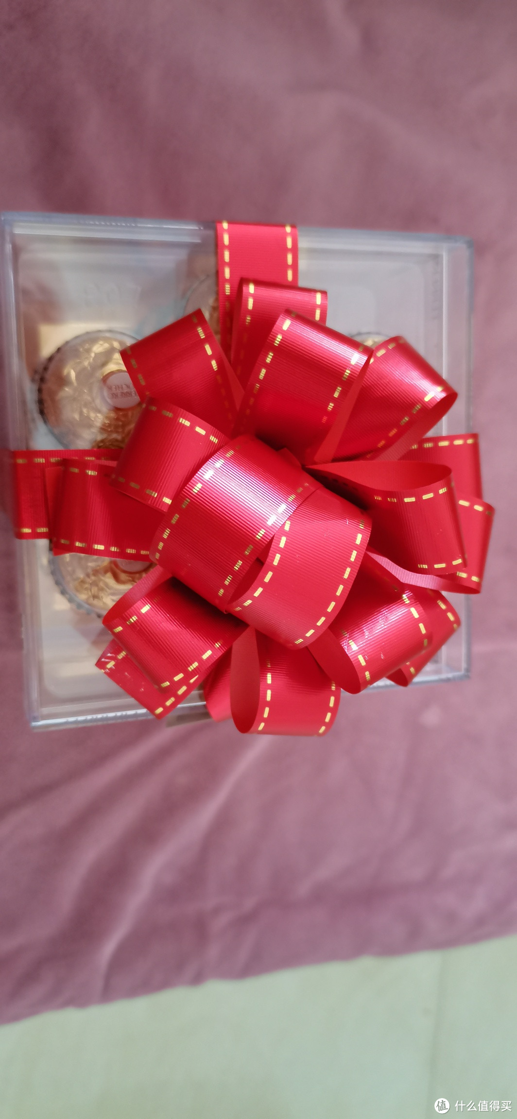 过生日老公送盒巧克力很是惊喜，看来生活需要仪式感