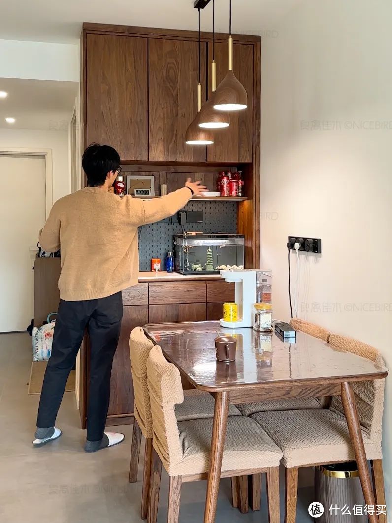 北京65平小三居，设计处处小心机，厨房门口改成洗衣房有点绝