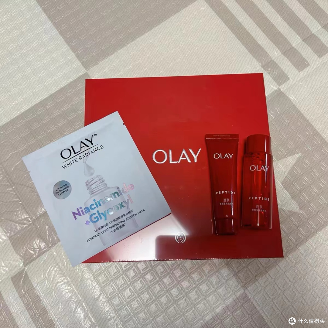 三八妇女节,为妈妈献上LAY玉兰油大红瓶水乳套装——守护她的青春与美丽