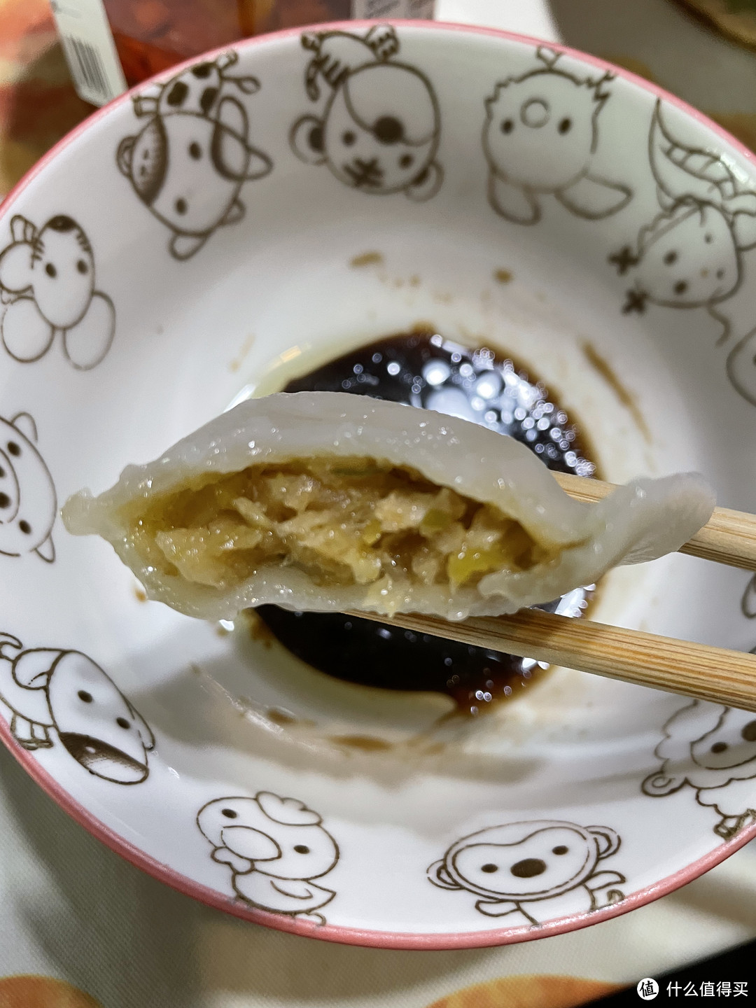 小东北猪肉酸菜水饺：家乡的味道，记忆中的温暖