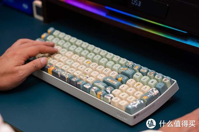 可以百变换主题的机械键盘，洛斐小翘100开箱，太美了