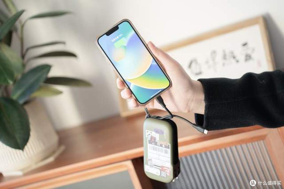 数码爱好者必备!IDMIX三合一旅充行上手体验,一个顶过去三个