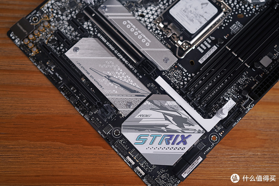 更二次元了！华硕ROG STRIX B760-G GAMING WIFI S 新小吹雪开箱