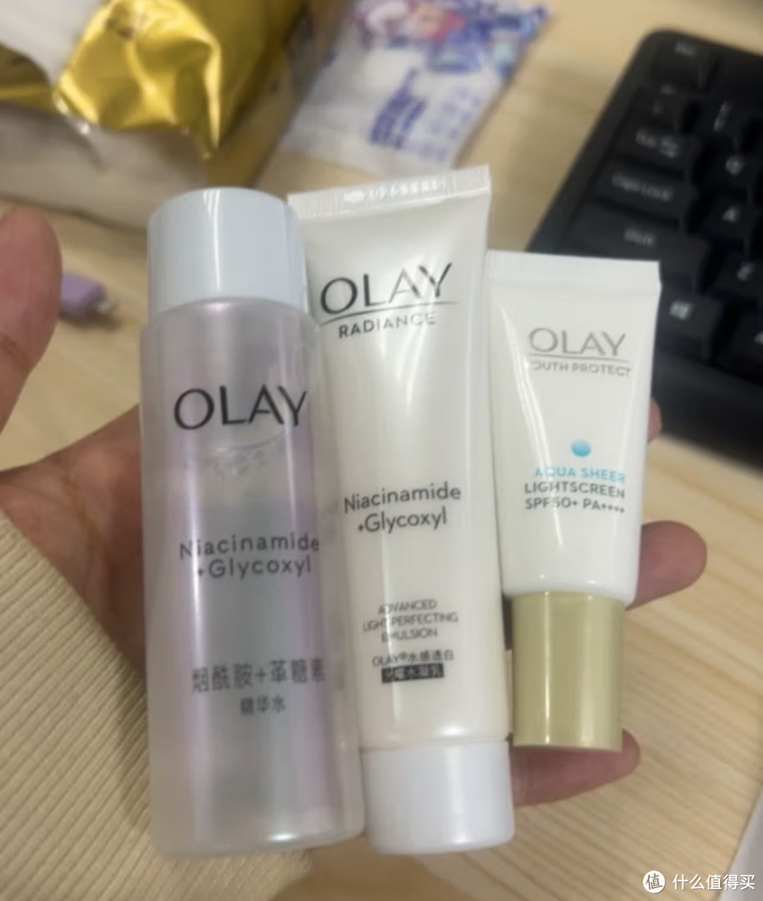 她的悦已好物之我爱的玉兰油（OLAY）小白瓶精华液美白水乳