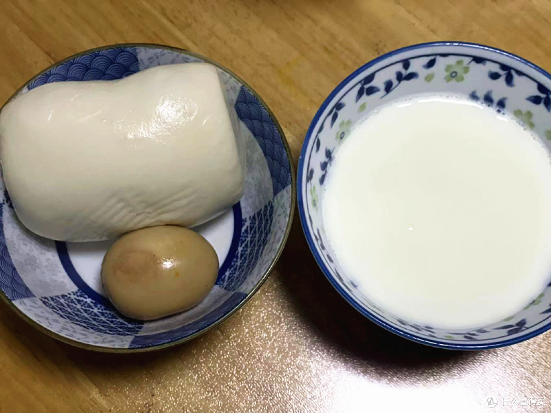 老公晒儿子放假与上学后,老婆的一日三餐,网友:绝对是亲生的!