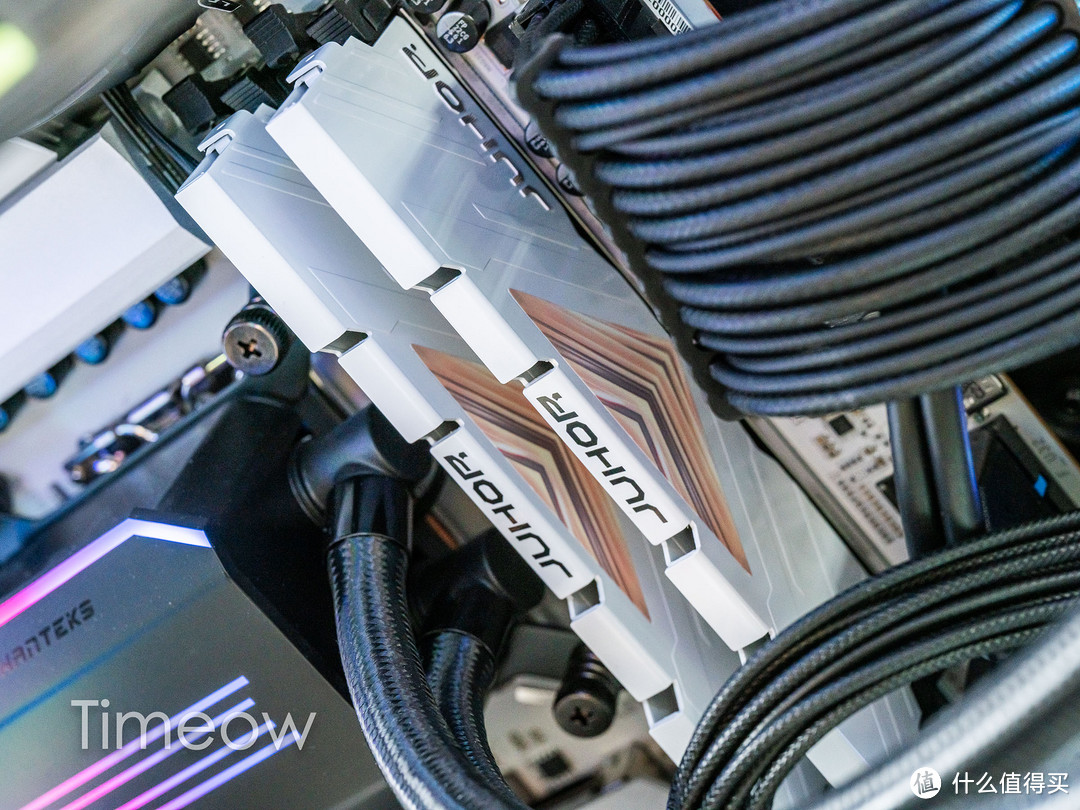 DDR5内存性价比之选!JUHOR玖合忆界系列白甲体验评测