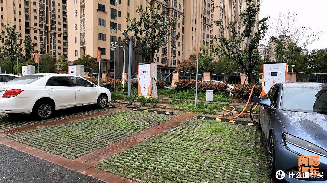 中国电动车点错科技树?奔驰重回燃油车,国产新能源要黄了吗?
