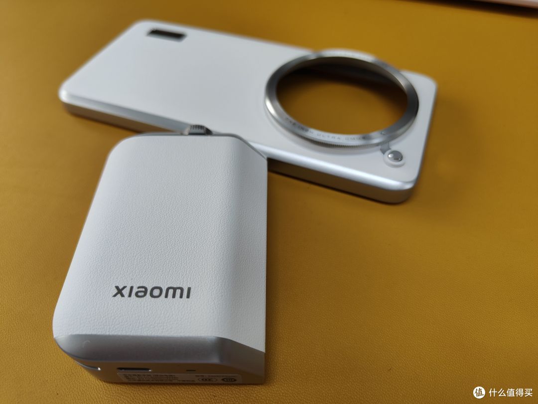 Xiaomi 14 Ultra+专业影像套装，把玩一会后退烧了，非重度影像用户建议买标准版。