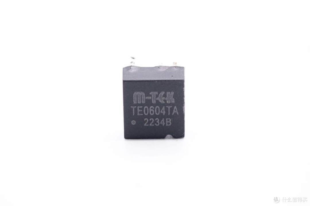 拆解报告:侨威15W PoE供电器P015U06