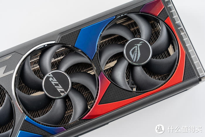 紫金绽放——ROG Crosshair X670E Extreme + 创世神GR701分体水冷装机展示