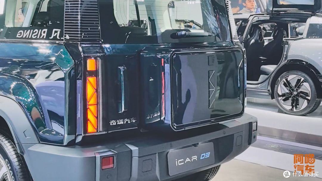 探店奇瑞 iCAR 03,这车有毒啊,别说年轻人了,喵哥我都扛不住