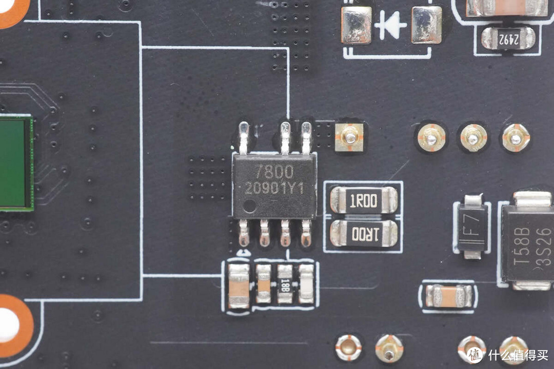 拆解报告：ZTE中兴400万像素高清智能摄像头ZXHN K745