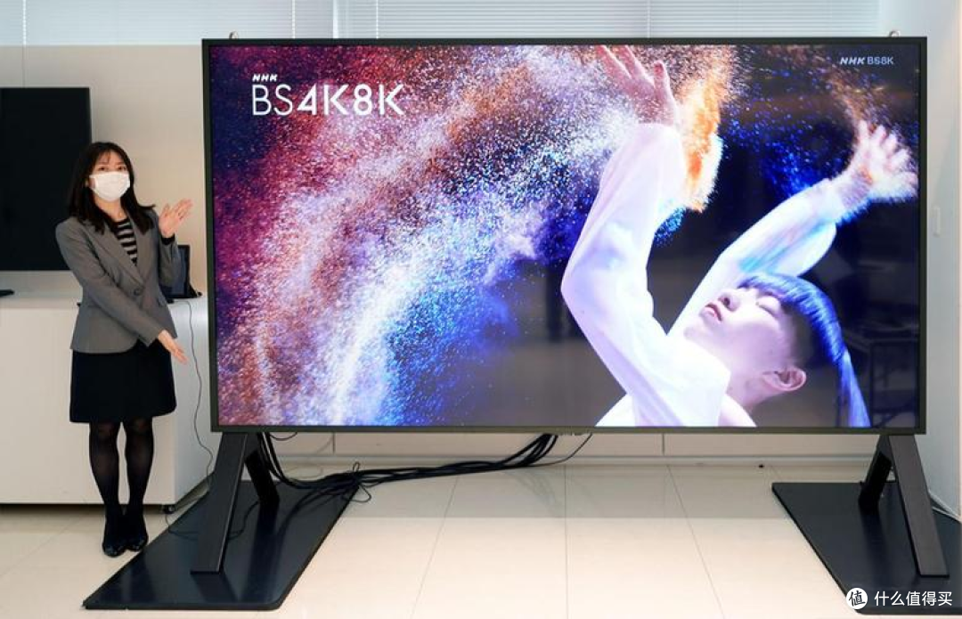 awe博览会夏普120英寸8k电视