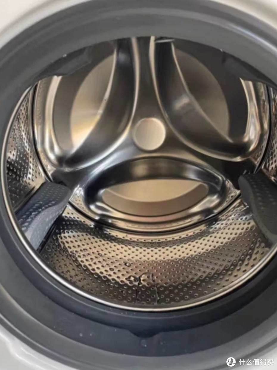 美的滚筒简尚洗衣机，超薄机身与高效洗涤的完美结合！