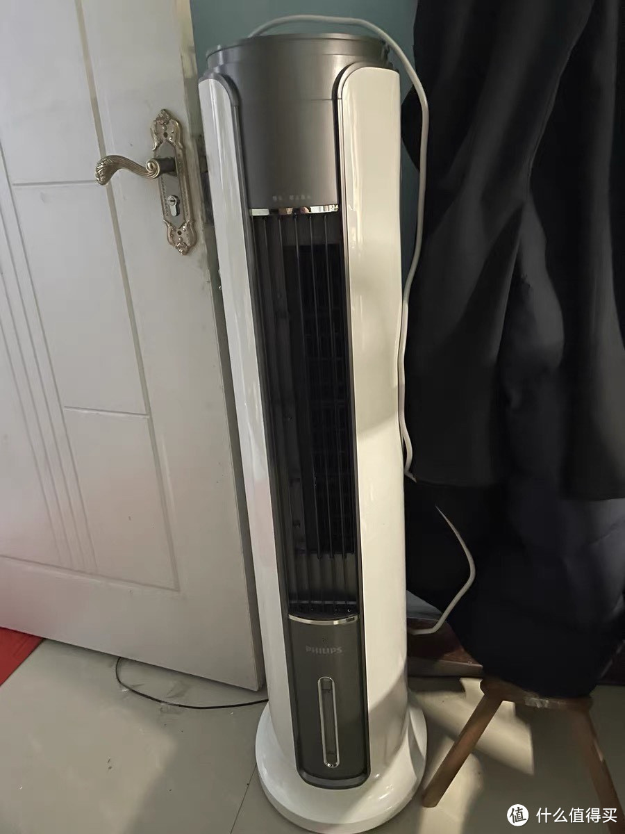 飞利浦取暖器空调扇：冷暖皆宜，轻音舒适的家用选择