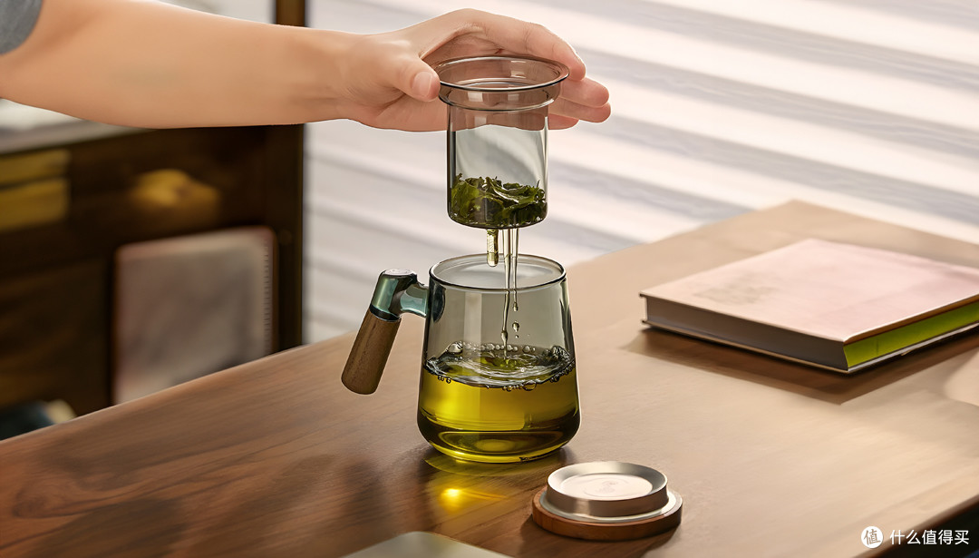 用富光杯装一盏雨水茶,将春意留在舌尖