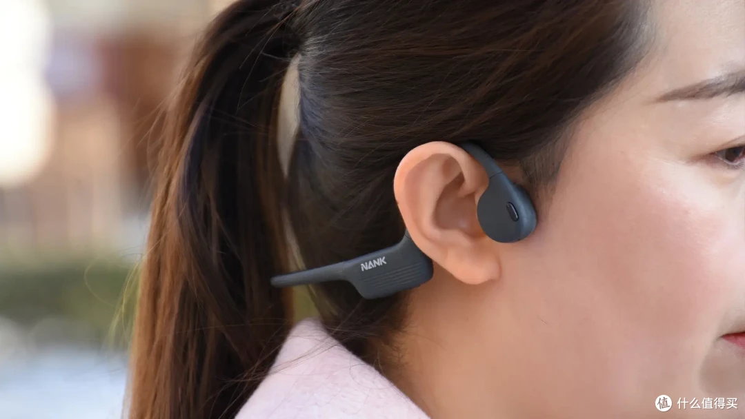 南卡neo2骨传导蓝牙耳机轻巧设计全能体验主流水平吊打pro