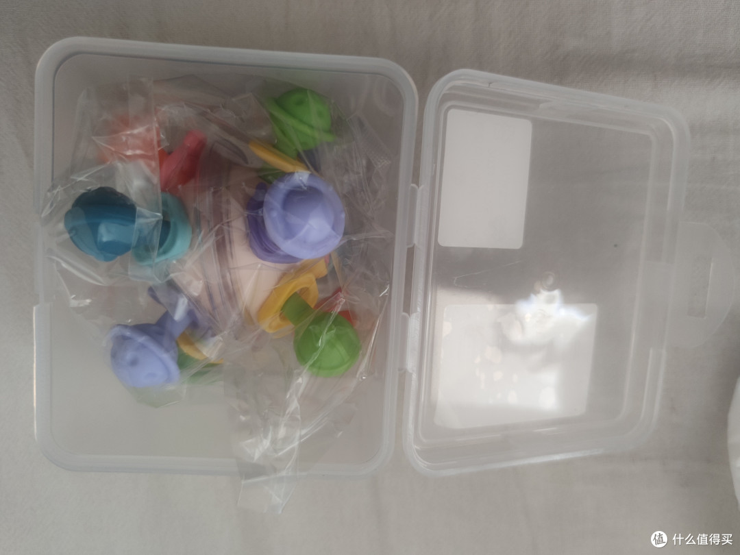 给宝贝的完美礼物奕思瑞曼哈顿球牙胶安全又好玩