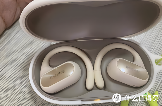 开放式蓝牙耳机是否会影响周围人的听觉体验？盘点五款防漏音技术开放式耳机