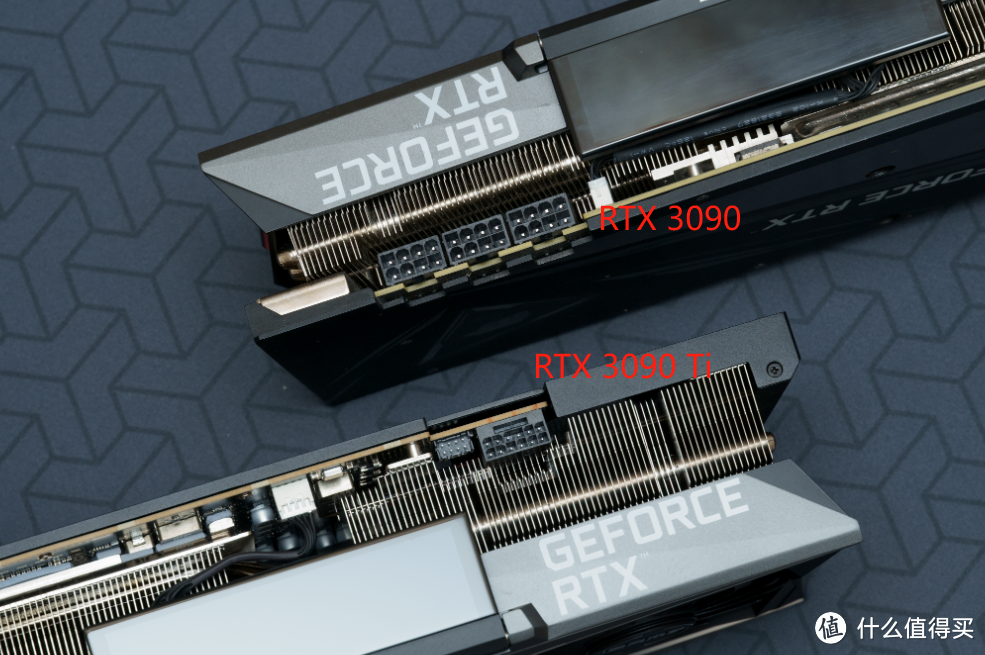 拥抱ATX 3.1 标准 超小巧的安耐美D.F.12 电源却能提供大能量！