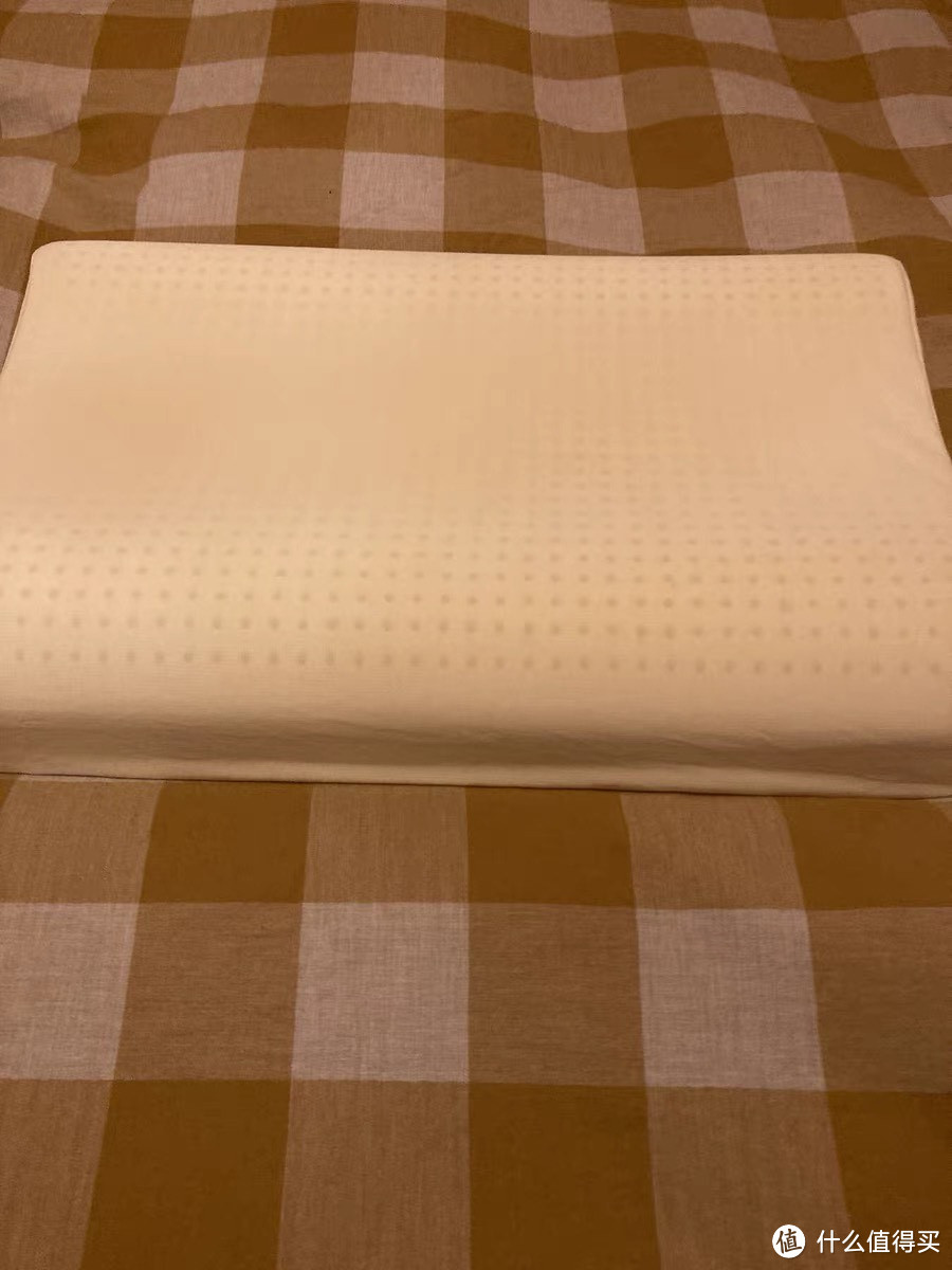 特拉雷工艺乳胶枕——守护你的“黄金睡眠”