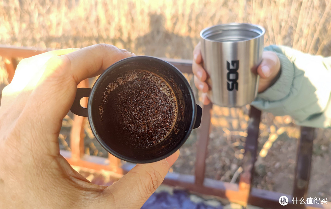 杯杯香浓手磨成、意犹未尽随身带：SOG手摇研磨杯