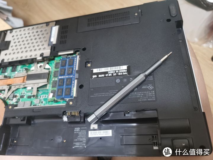 ThinkPad E40更换无线网卡