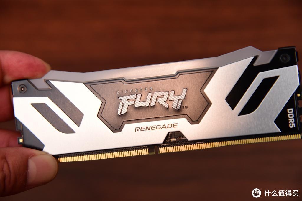 打游戏强,AI能力强,AMD Ryzen7 8700G真的不错!