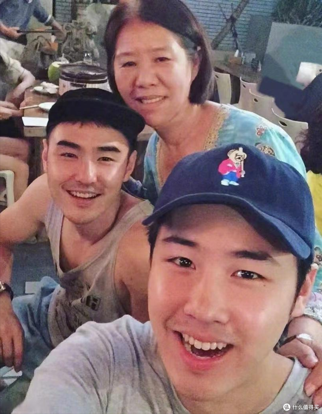 阮经天的“豪宅”火了,一屋两猫,无拘无束,旅游健身,乐在其中