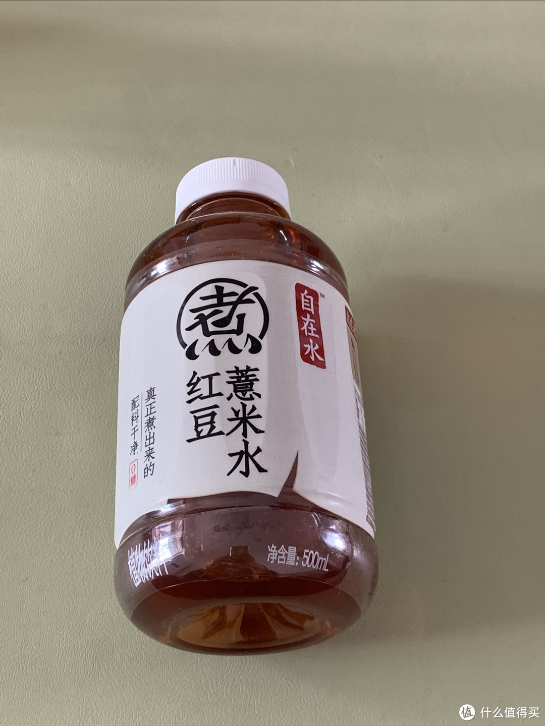 更适合年轻人喝的养生饮料，元气森林红豆薏米水。