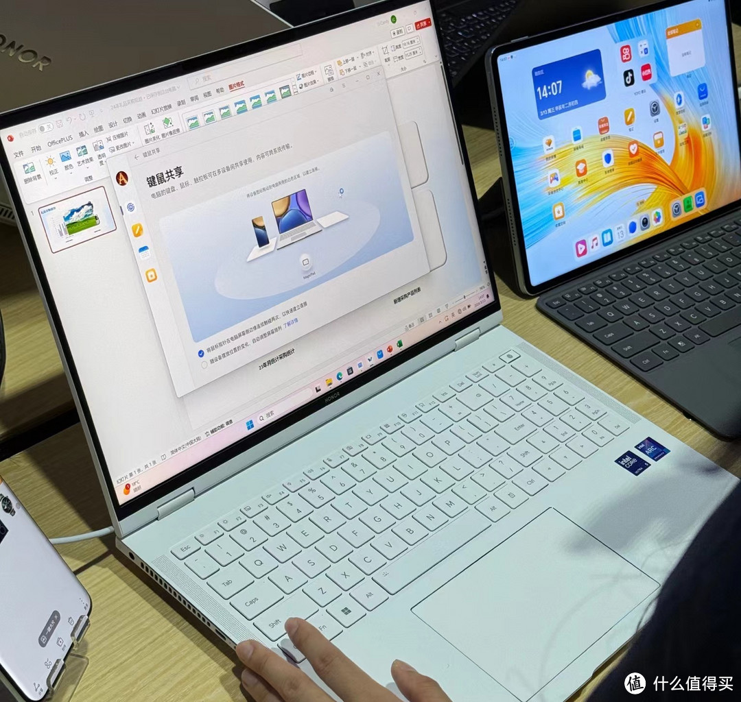 荣耀 AI PC 笔记本 MagicBook Pro 16，与同类产品有什么不同？