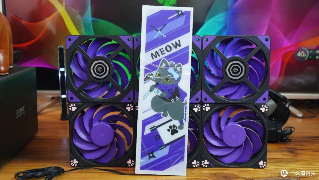 电脑紫机箱是一款主打二次元风格的产品,其设计上的亮点主要体现在以下几个方面。