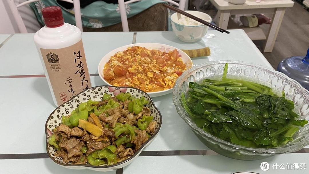 茅台酒瓶上的“红飘带”只是装饰？行家：别小看，作用可大了