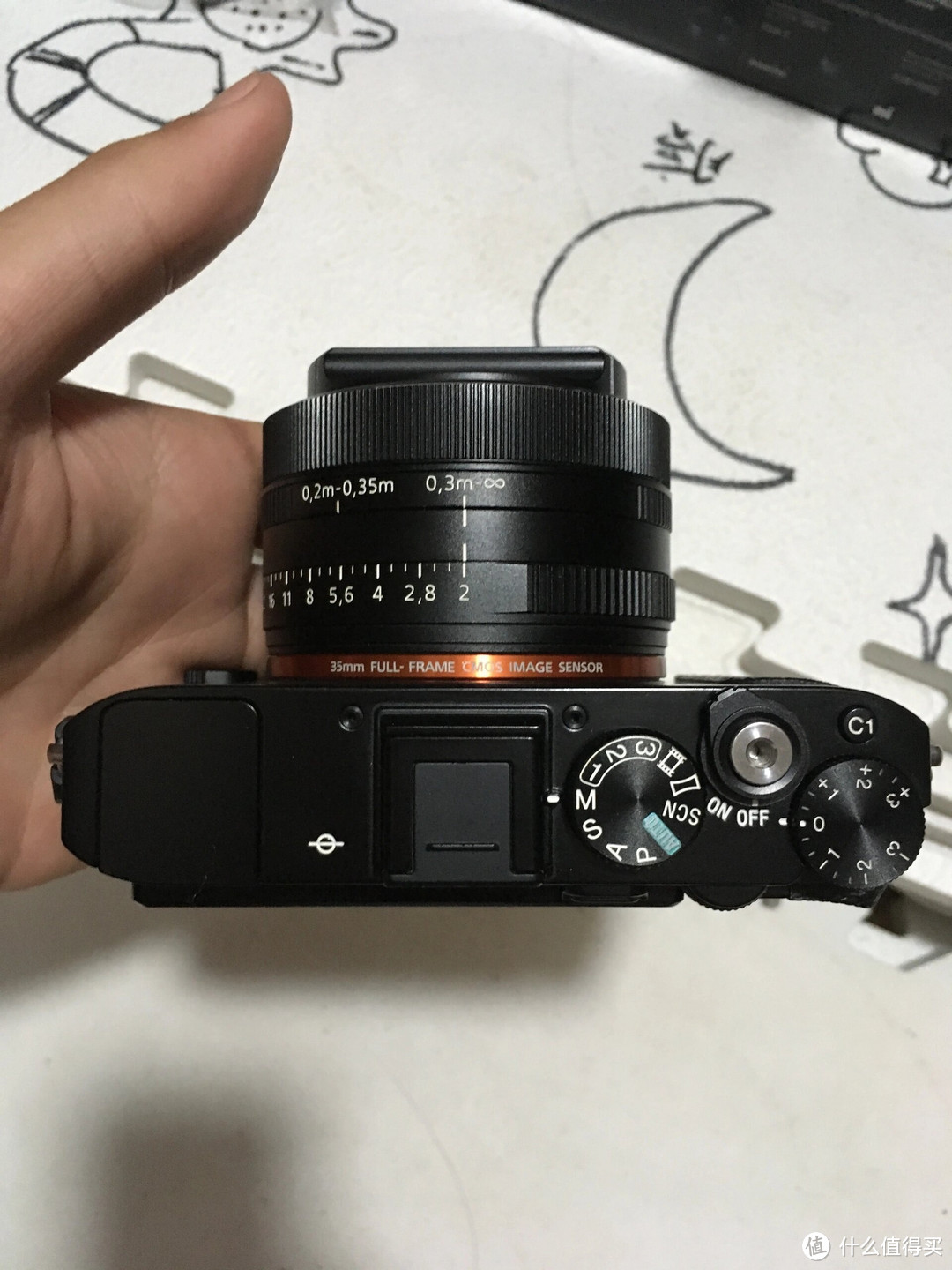索尼RX1R2"相机深度评测：专业视角下的真实体验