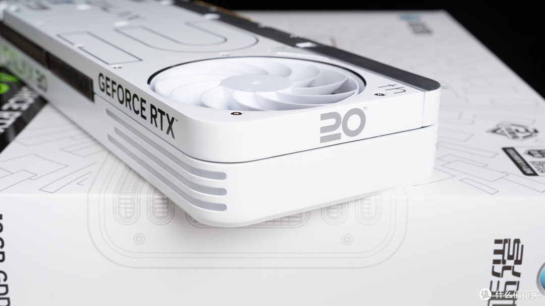 微星背插家族+影驰RTX 4070 20周年+宏碁掠夺者Vesta II“无线”装机