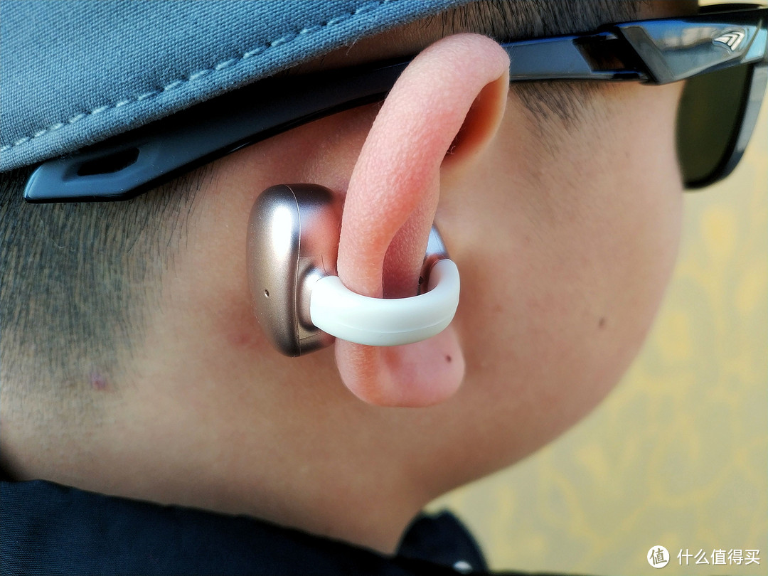 夹耳耳机都有“音量小、低音差”的通病？除了双飞燕Biosong生物丽声蓝牙耳机